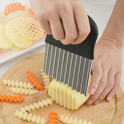 Stainless Steel Crinkle Cutter – Create Perfect Wavy Cuts for Snacks! - Alyando