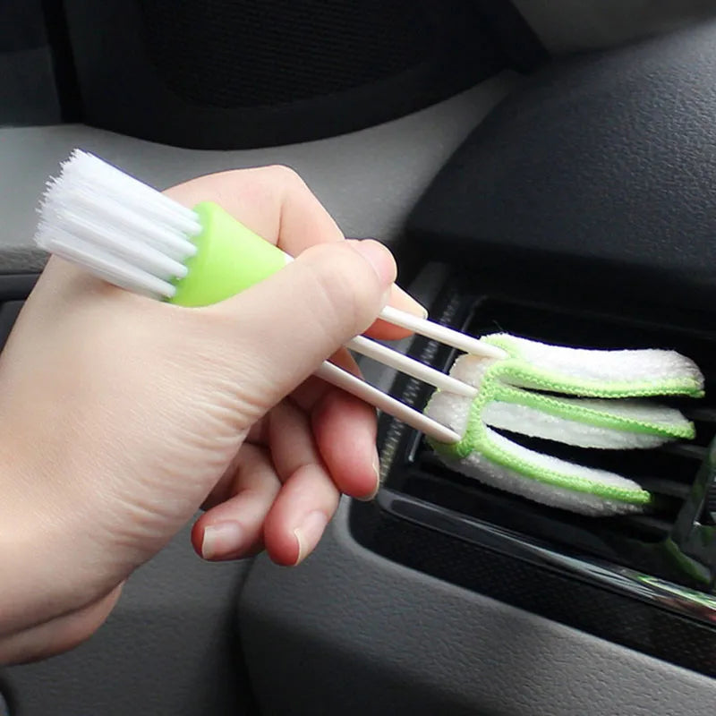 2-in-1 Car Air-Conditioner Outlet Cleaning Tool